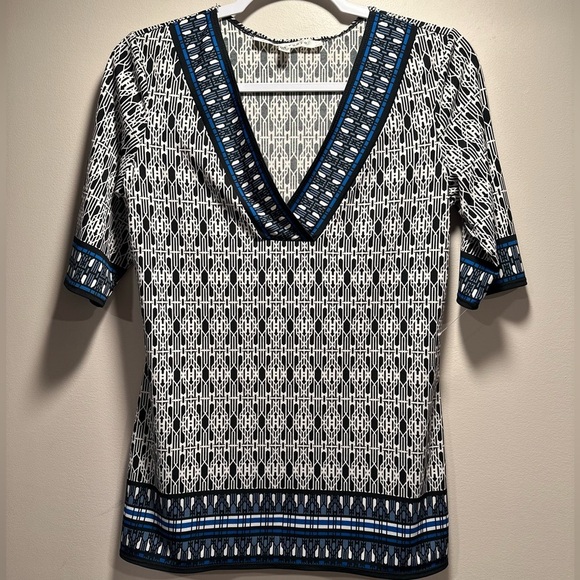 3x25* Max Studio V Neck 3/4 Sleeve Geometric Pattern Top Cool, Soft & Stretchy S - Picture 7 of 16